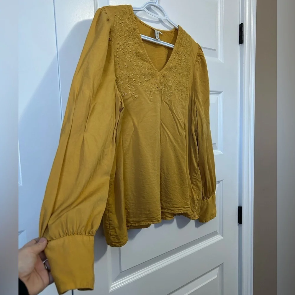 Joie Mustard Embroidered Blouse with Puff Sleeves Button Cuffs - Picture 7 of 10